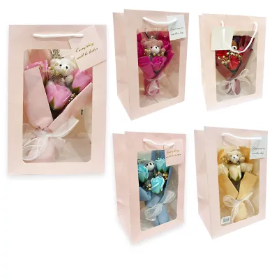 RAMO ROSAS CON OSO PELUCHE EN BOLSA REGALO (CJX10),