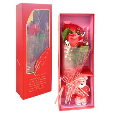 RAMO ROSAS ARTIFICIALES CON OSO EN CAJA DECORATIVA,