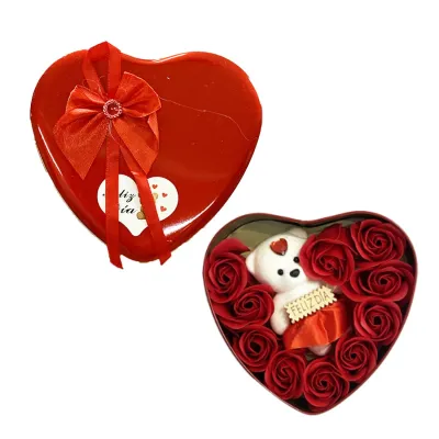 ROSAS CON OSO EN CAJA CORAZON METALICA,